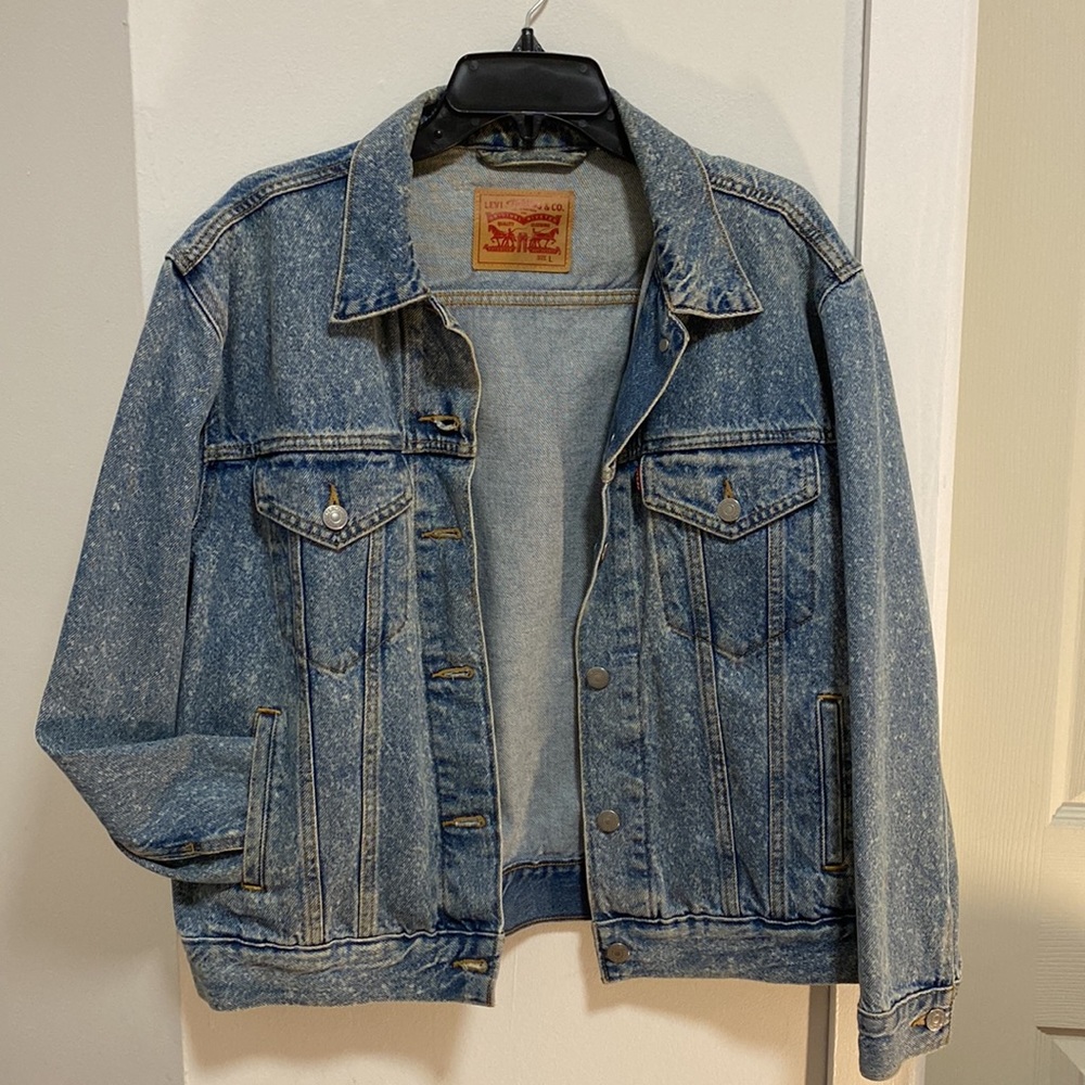 *SOLD* Levi’s Denim Jean Jacket